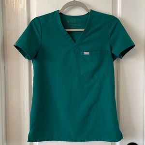 FIGS Hunter Green Catarina Scrub Top